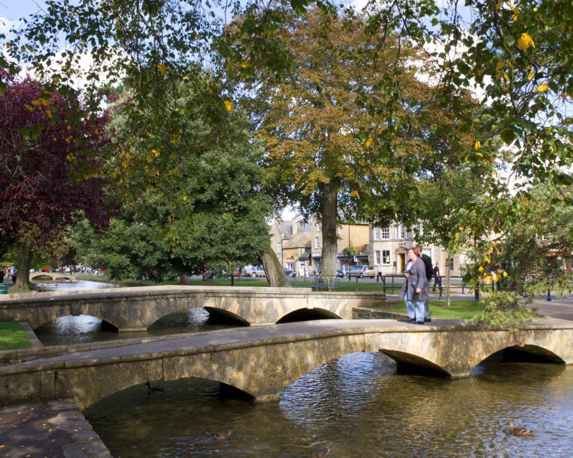 Glevum Lodge - 2 Bedroom Town Centre Apartment Cirencester Esterno foto