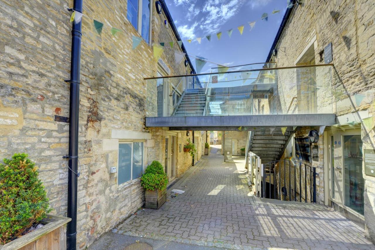 Glevum Lodge - 2 Bedroom Town Centre Apartment Cirencester Esterno foto